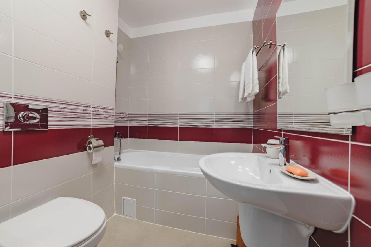 Masterpiece Studio- Free Parking, Wi-Fi, Netflix Braşov Exterior foto