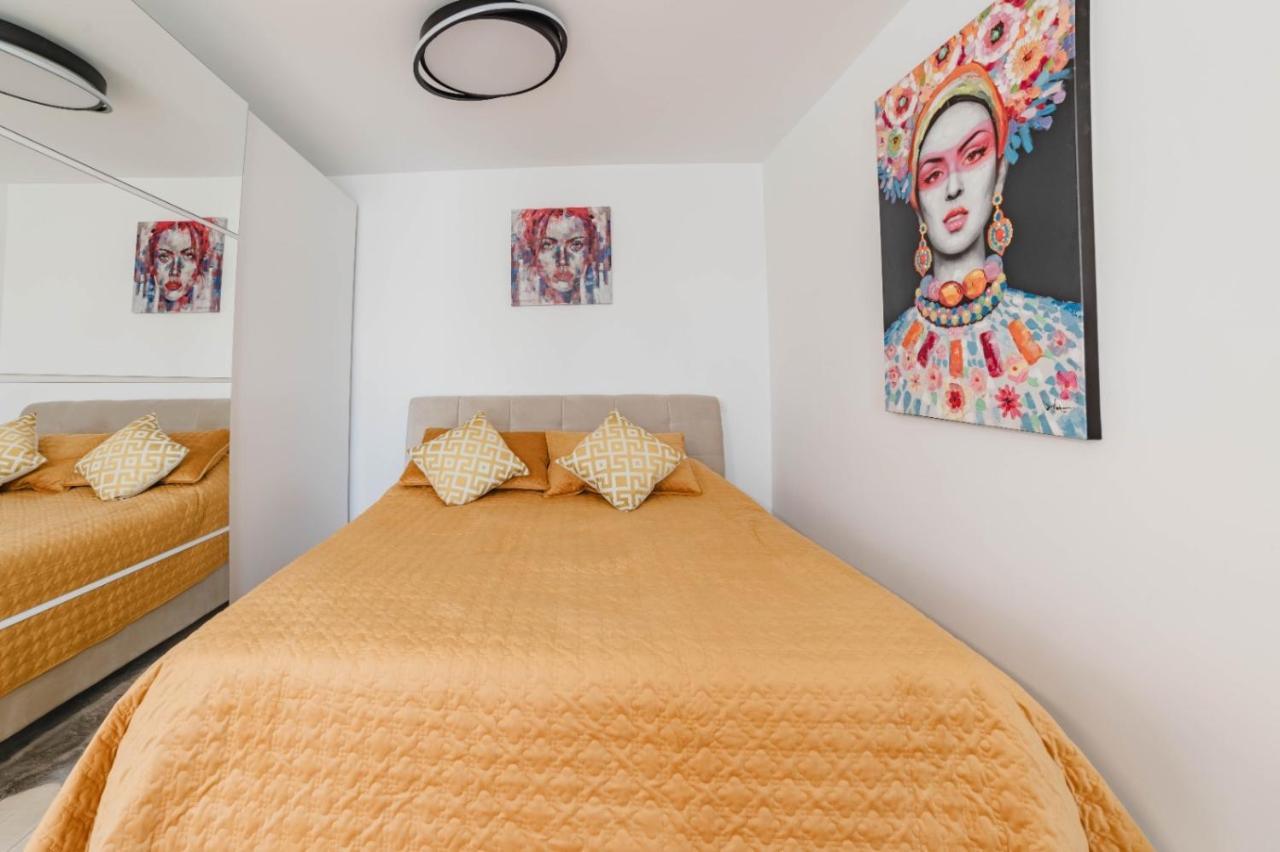 Masterpiece Studio- Free Parking, Wi-Fi, Netflix Braşov Exterior foto